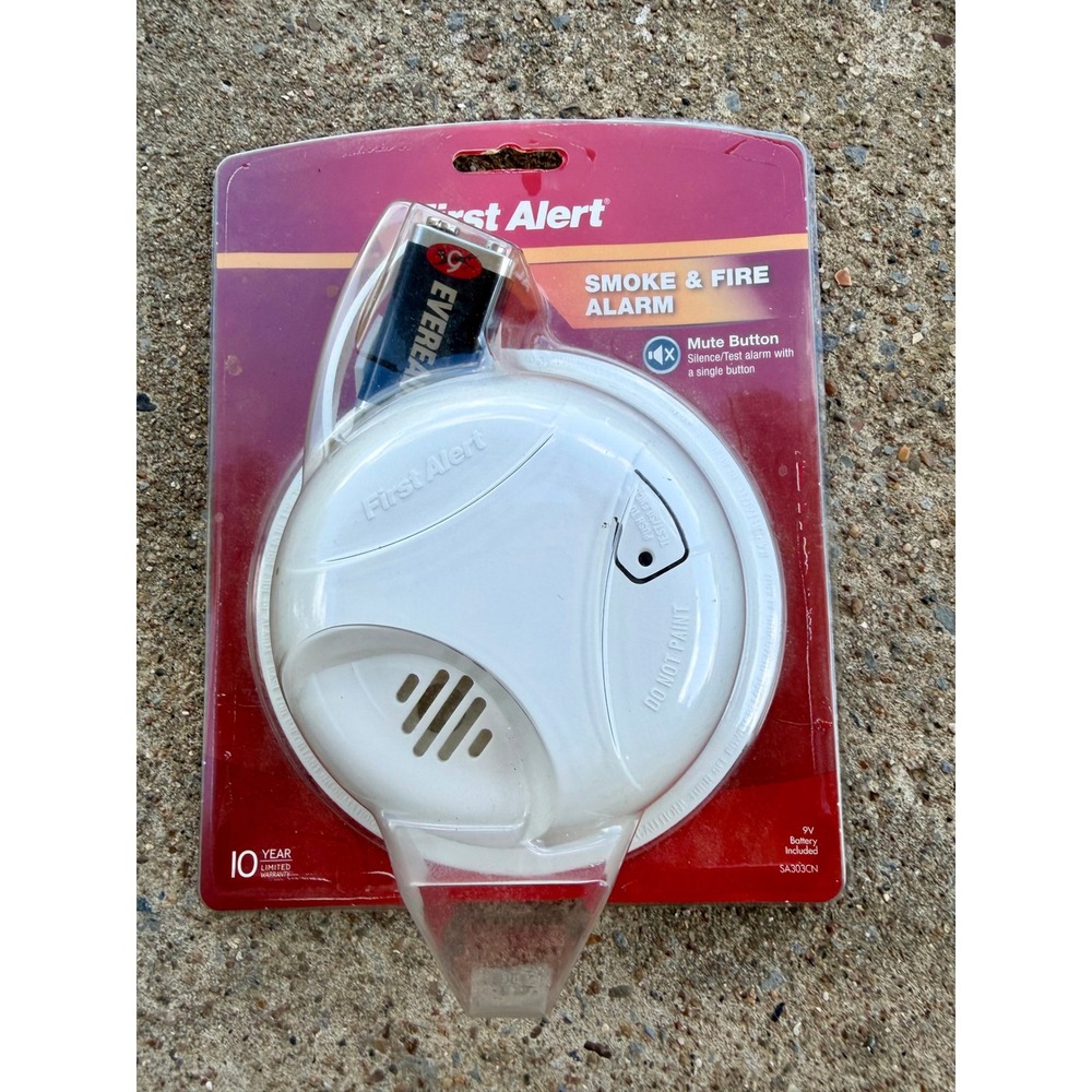 First Alert SA303CN Smoke and Fire Alarm Battery Operated with Mute Button White